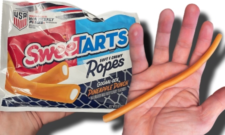 SweeTARTS Ropes Gooaal-den Pineapple Punch (Candy Review)
